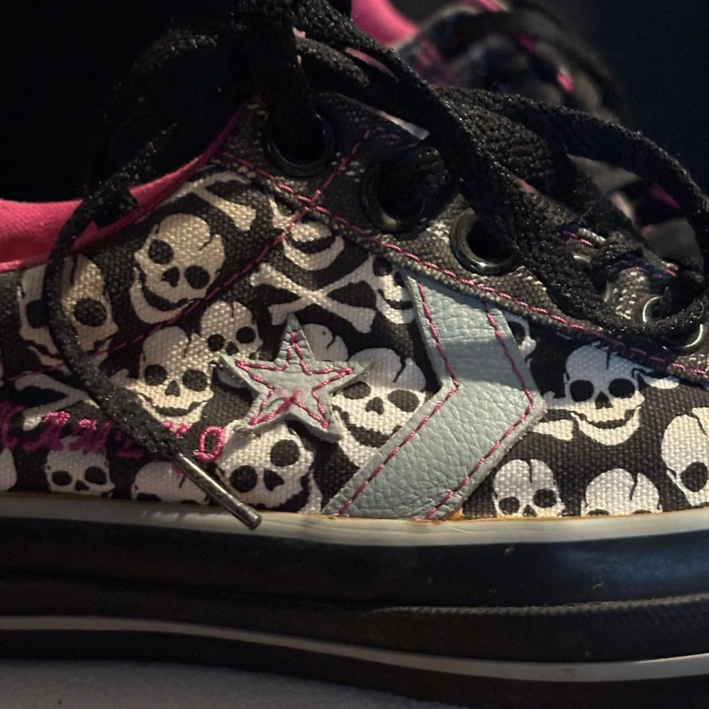 Womens Black and Pink Skull and Roses custom converse Sneakers - Picture 6 of 10